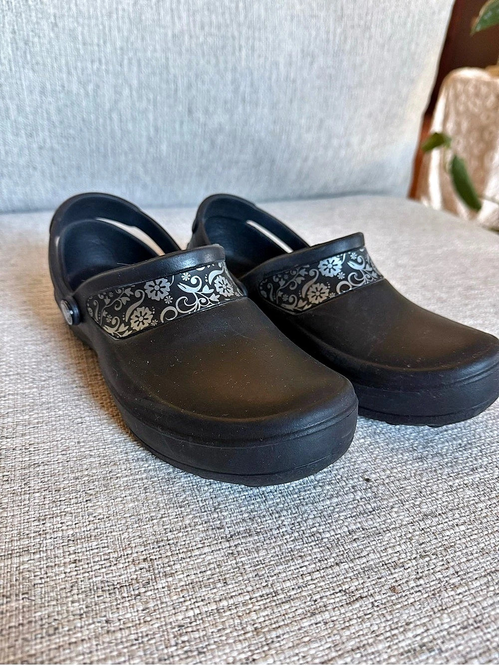 Crocs On-The-Clock Work Clog - Graphic Black Floral